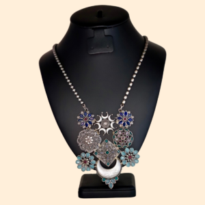 Vaanathi Neckpiece